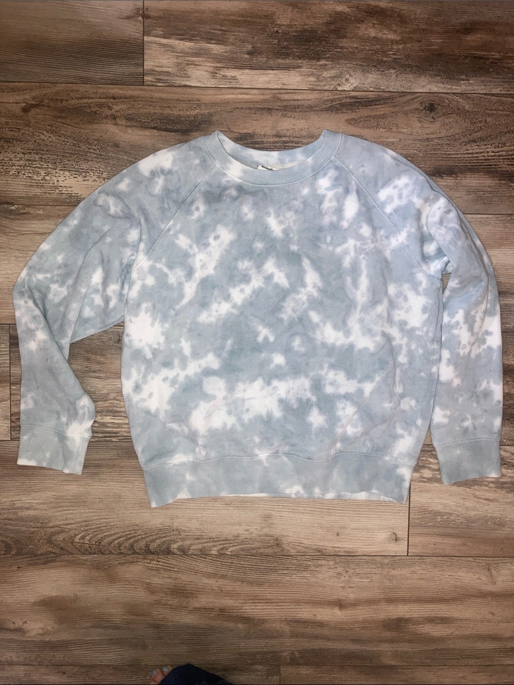 RicherPoorer Women’s Medium Blue White Sky Print Sweatshirt Size M